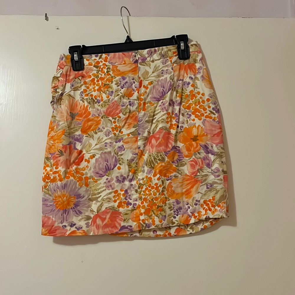 Zara small floral skirt